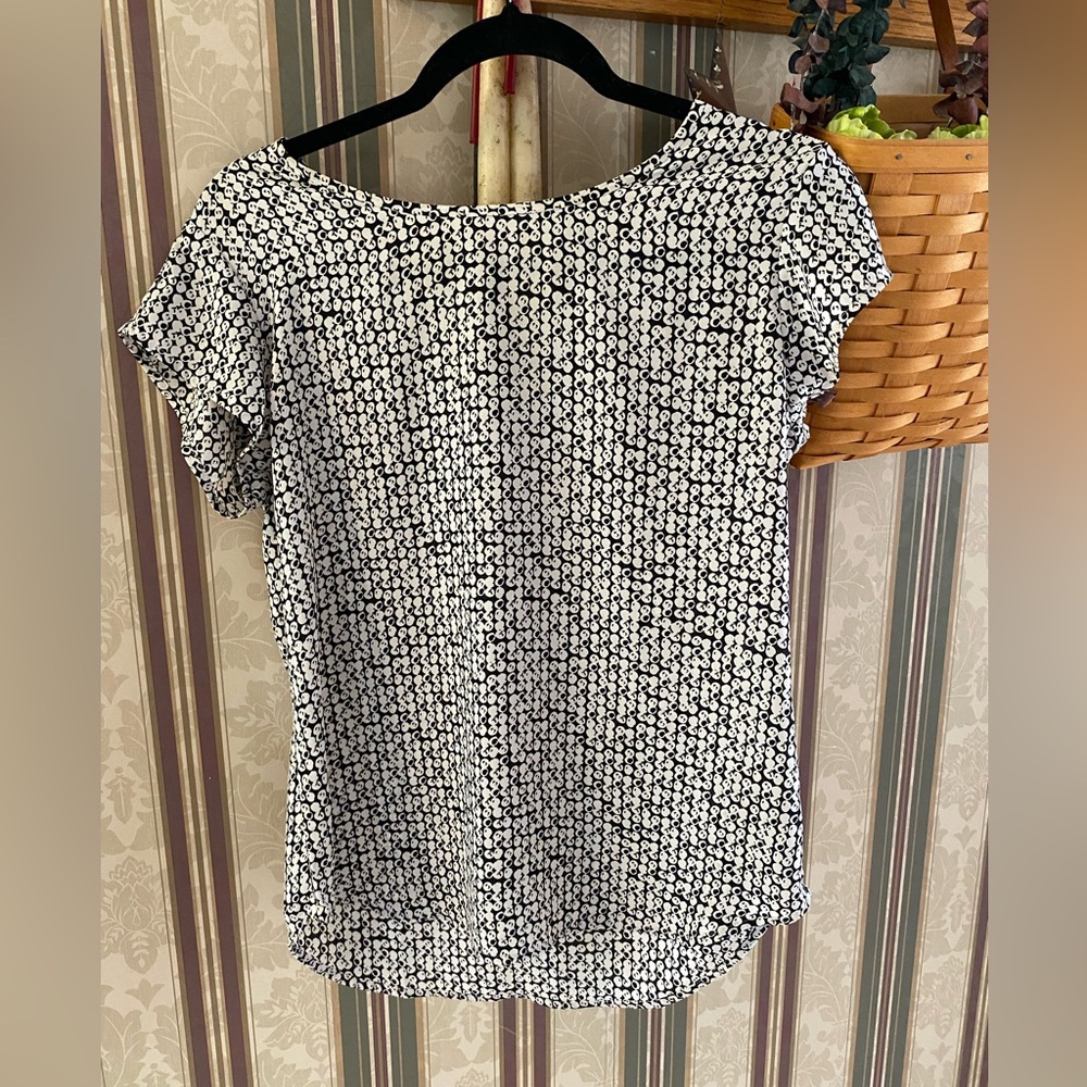 Ann Taylor Women's Black and White Patterned Top XS